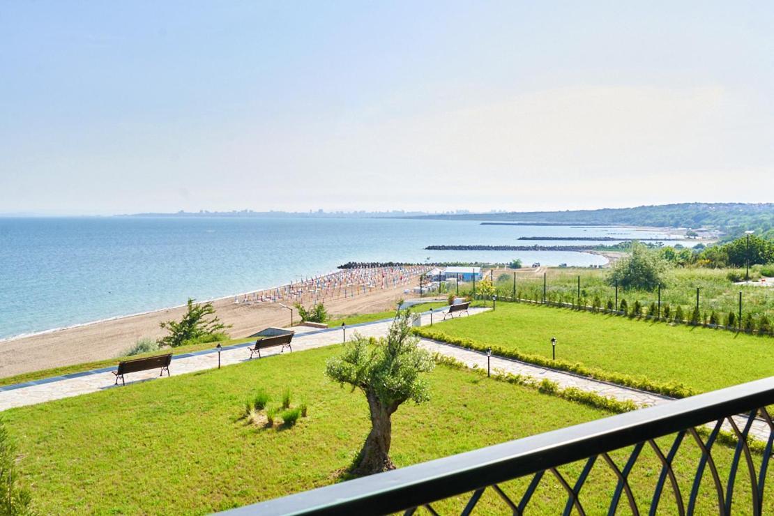 Burgas Beach Resort 2 Apartments Extérieur photo